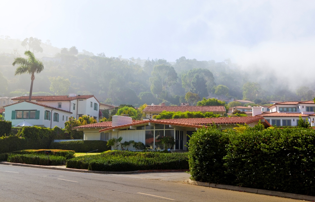 luxury homes for sale in Malibu, CA